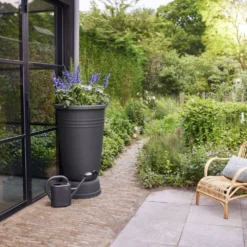 Elho Green Basics Regenton - 200 L - Living Black 6 Elho Green Basics Regenton - 200 L - Living Black -Boom Ziel Verkoop 8711904523329.in05