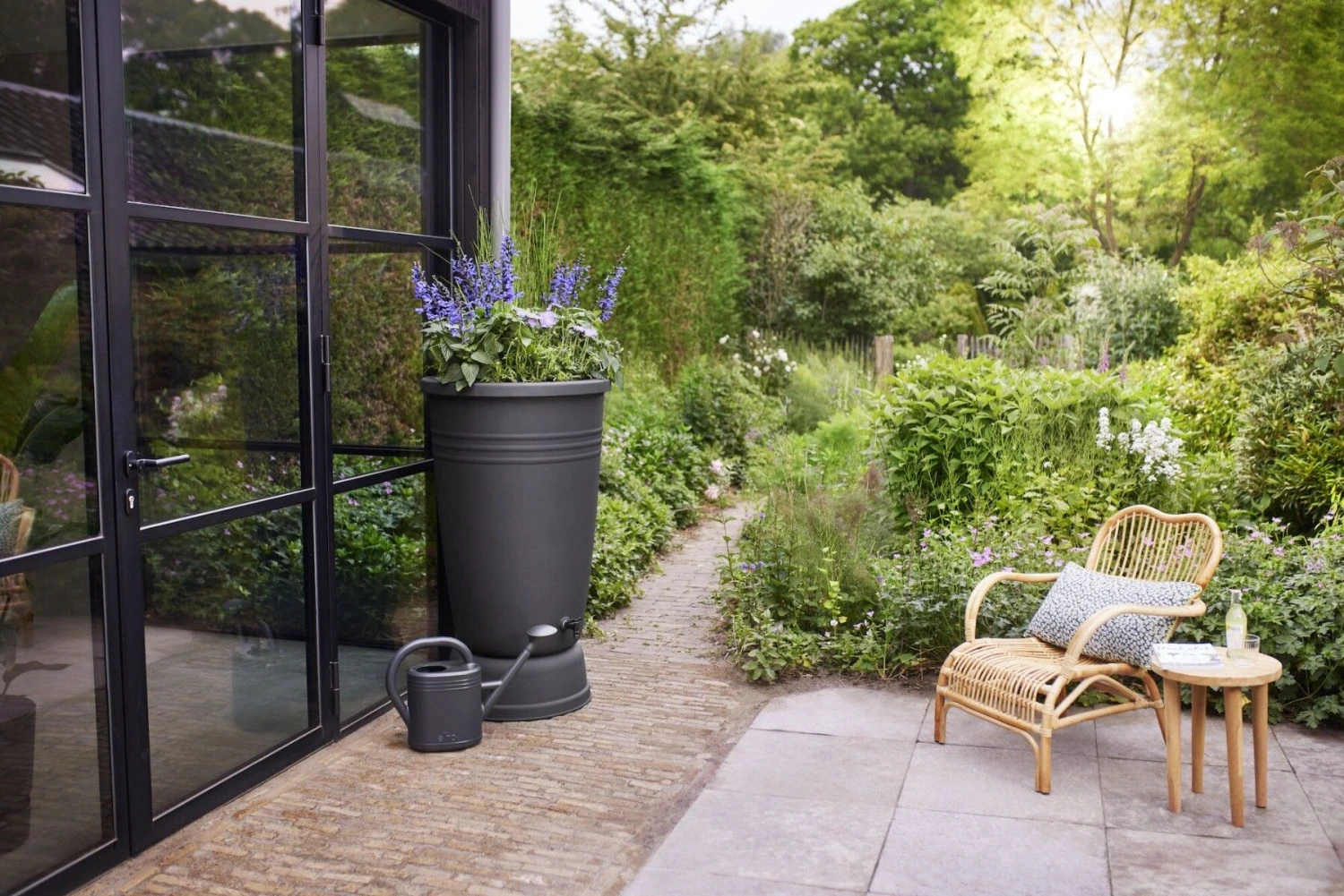 Elho Green Basics Regenton - 200 L - Living Black 3 Elho Green Basics Regenton - 200 L - Living Black - Afbeelding 3