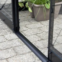 Halls Greenhouses Fundering Qube 168 - Zwart Gecoat 13 Halls Greenhouses Fundering Qube 168 - Zwart Gecoat -Boom Ziel Verkoop fundering qube 6 8719214381691 tuinland 4