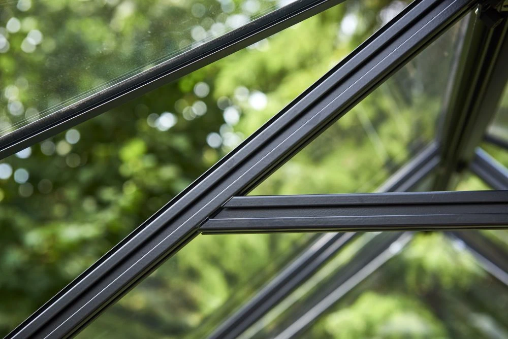 Halls Greenhouses Tuinkas Qube 106 - Zwart Gecoat 7 Halls Greenhouses Tuinkas Qube 106 - Zwart Gecoat - Afbeelding 7