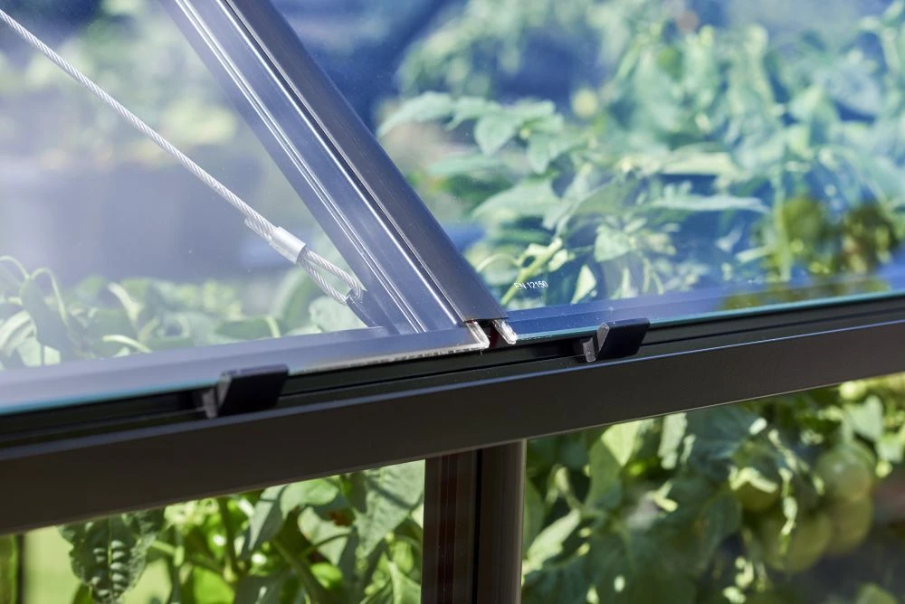 Halls Greenhouses Tuinkas Qube 66 - Zwart Gecoat 8 Halls Greenhouses Tuinkas Qube 66 - Zwart Gecoat - Afbeelding 8