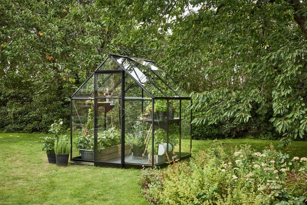 Halls Greenhouses Tuinkas Qube 66 - Zwart Gecoat 1 Halls Greenhouses Tuinkas Qube 66 - Zwart Gecoat